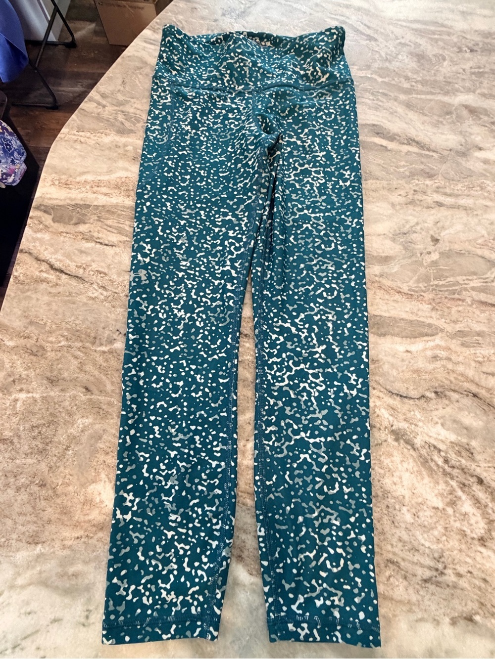 Under Armour Leggings Medium Teal Print Athletic Workout Pants